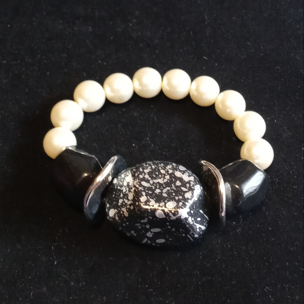 White & Black Chunky Stone Bracelet